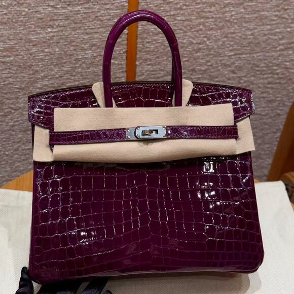 Classic Hermes Bag: A Stylish and Versatile Choice for Elegance - Picture 1 of 6